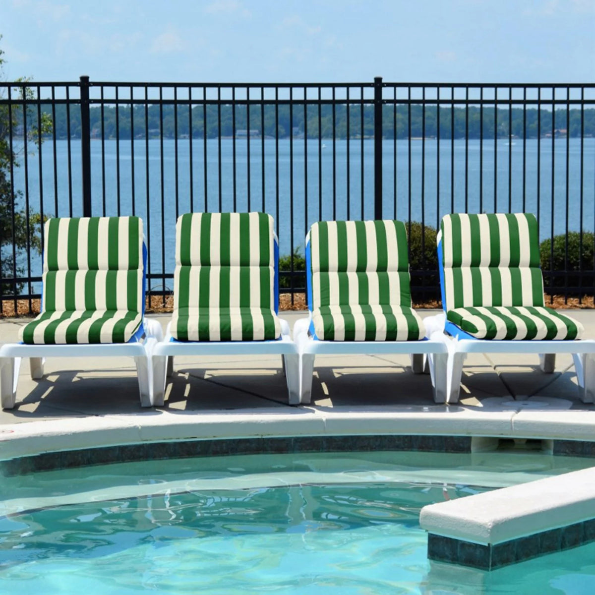 74 Chaise Cushion M2528