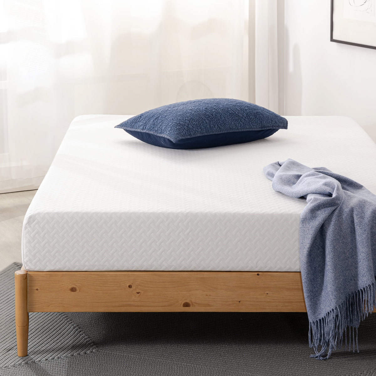 Queen Gel Memory Foam Mattress Y601891