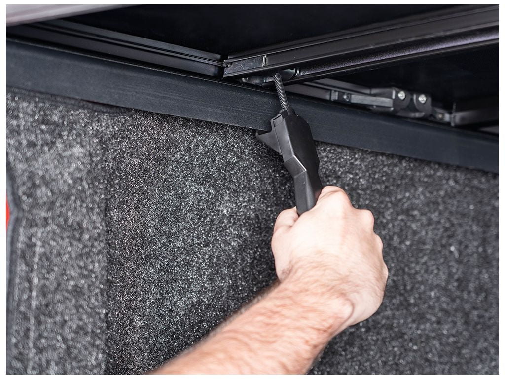 Soft Tri-Fold Tonneau Cover H659380