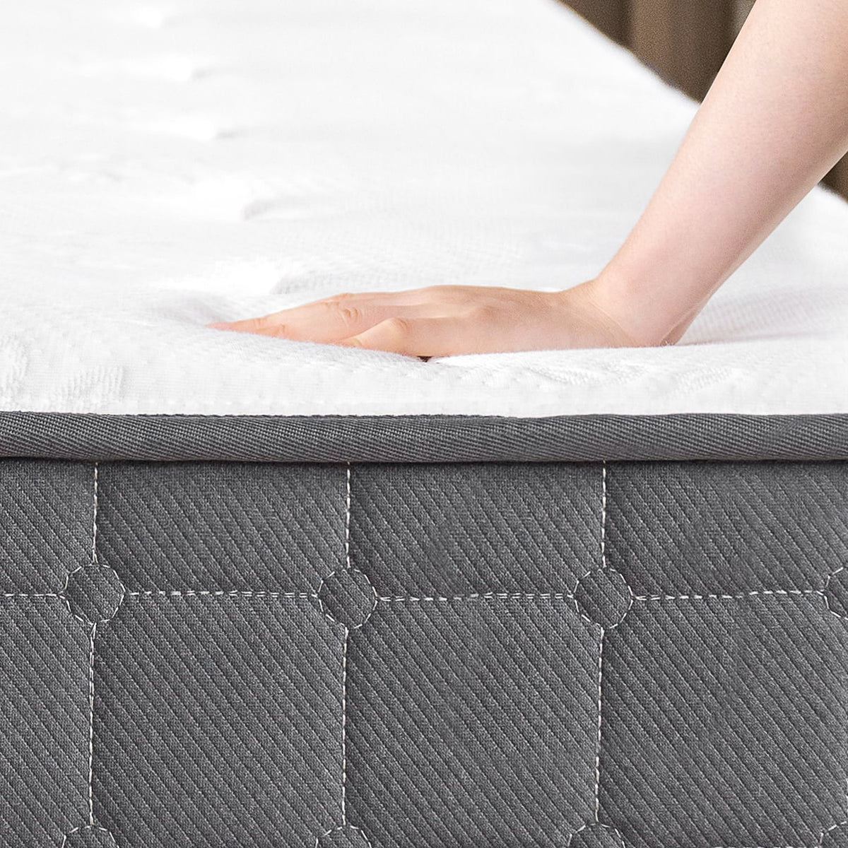 Queen Gel Memory Foam Hybrid Mattress D9919