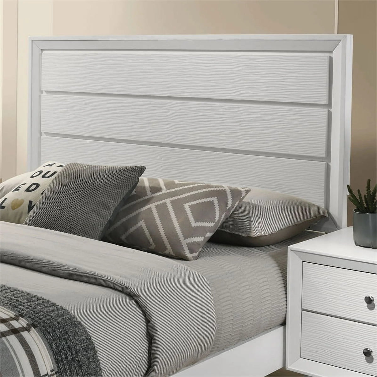 5pc Wood White Bedroom Set King F71170