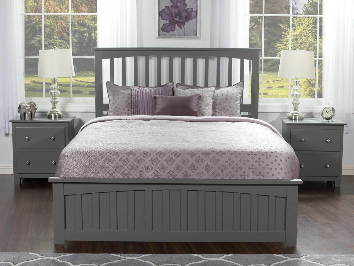 Queen Wood Platform Bed with Slatted Headboard and Footboard J4494