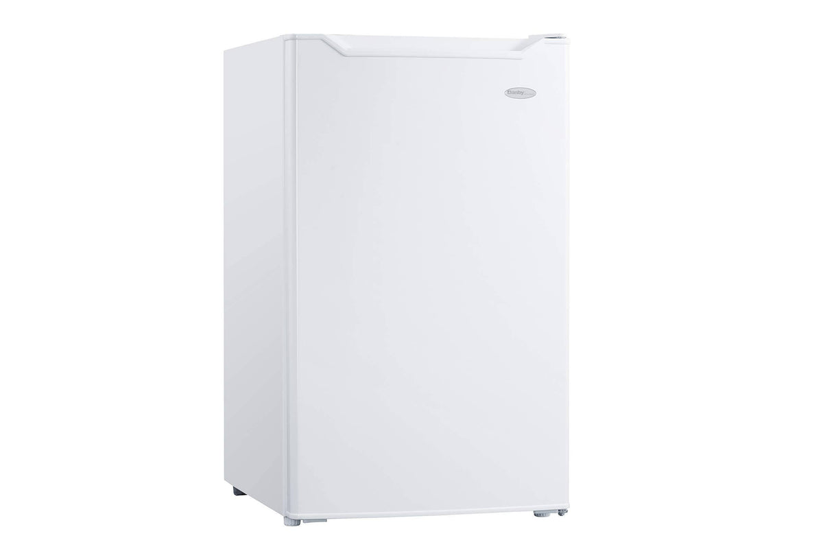 White 4.4 Cu.Ft Compact Refrigerator I753740