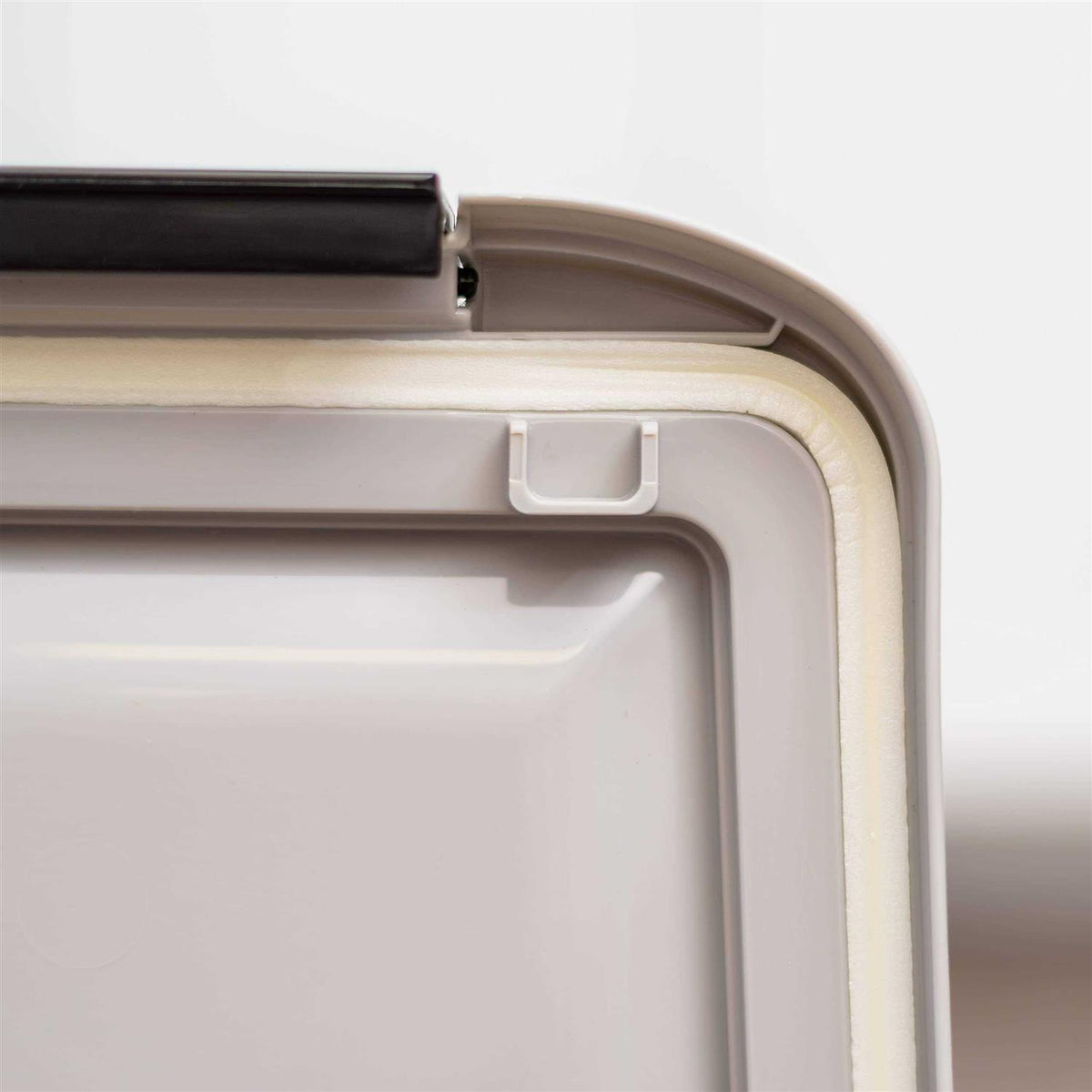 Airtight Pet Food Storage Container V69212