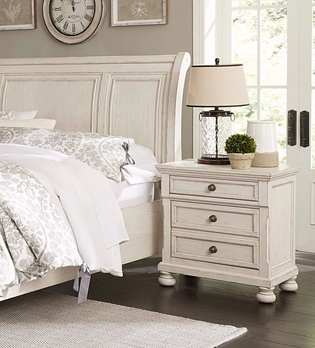 King Platform Bed and 2 Nightstands 3pc Bedroom Set L8144