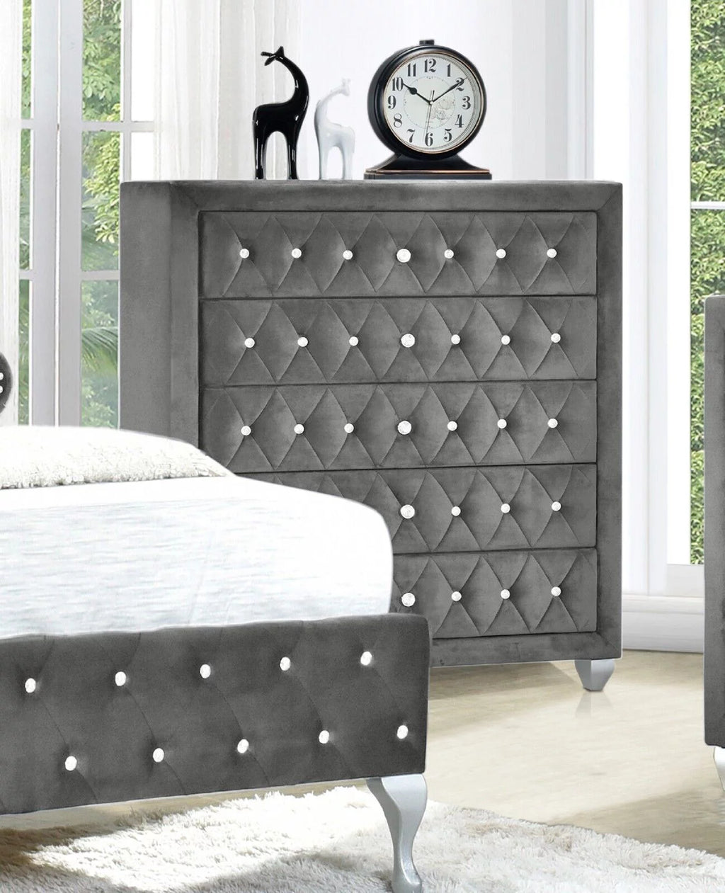 Gray Velvet Queen Size 6Pc Bedroom Furniture Set A426