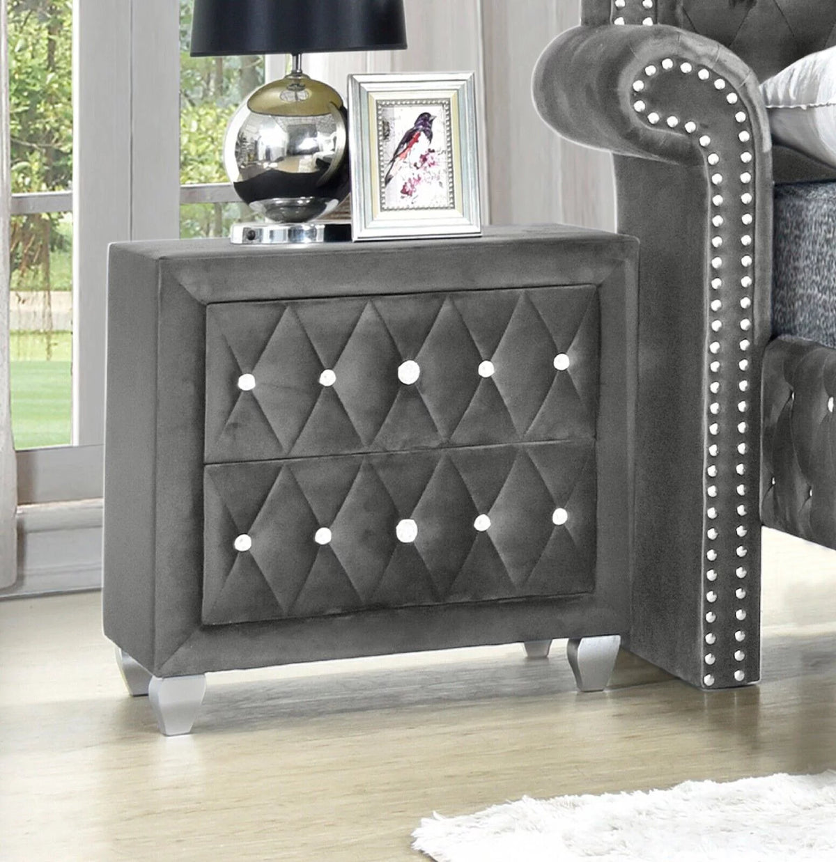 Gray Velvet Queen Size 6Pc Bedroom Furniture Set A426